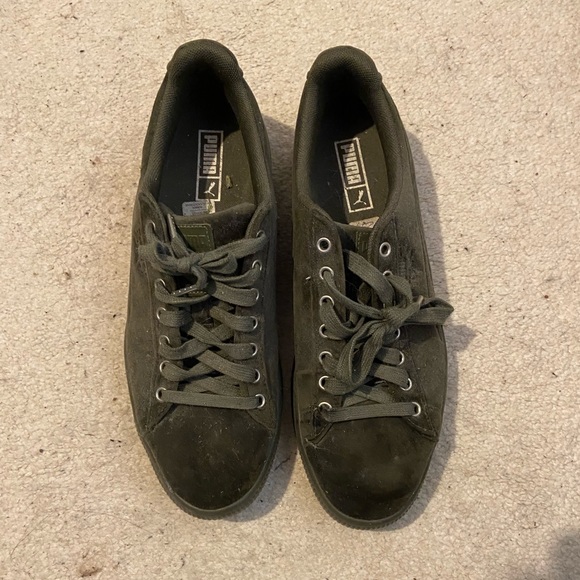 Puma suede Clydes uk10 - Picture 2 of 3